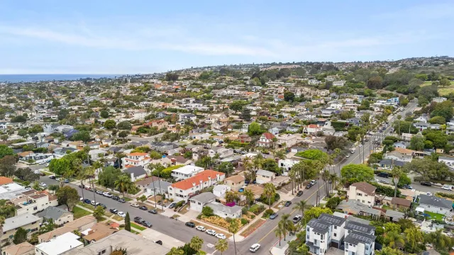 $1,950,000 | 4804 Lamont Street, San Diego, CA 92109