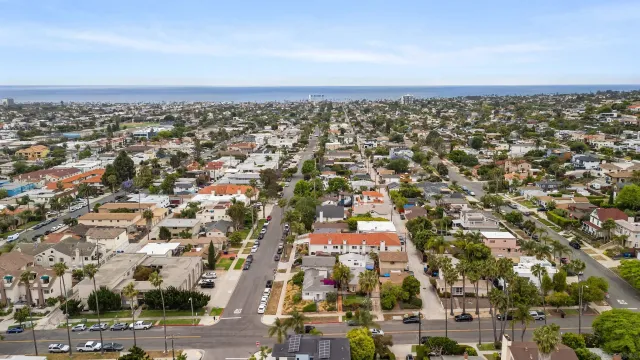 $1,950,000 | 4804 Lamont Street, San Diego, CA 92109