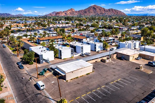 $899,999 | 2923 North 38th Street, Phoenix, AZ 85018