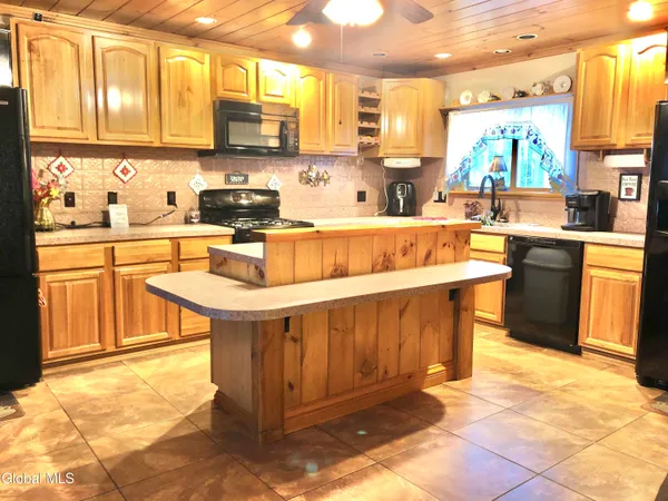 $419,900 | 2842 Plank Road, Moriah, NY 12956