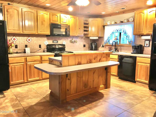 $419,900 | 2842 Plank Road, Moriah, NY 12956