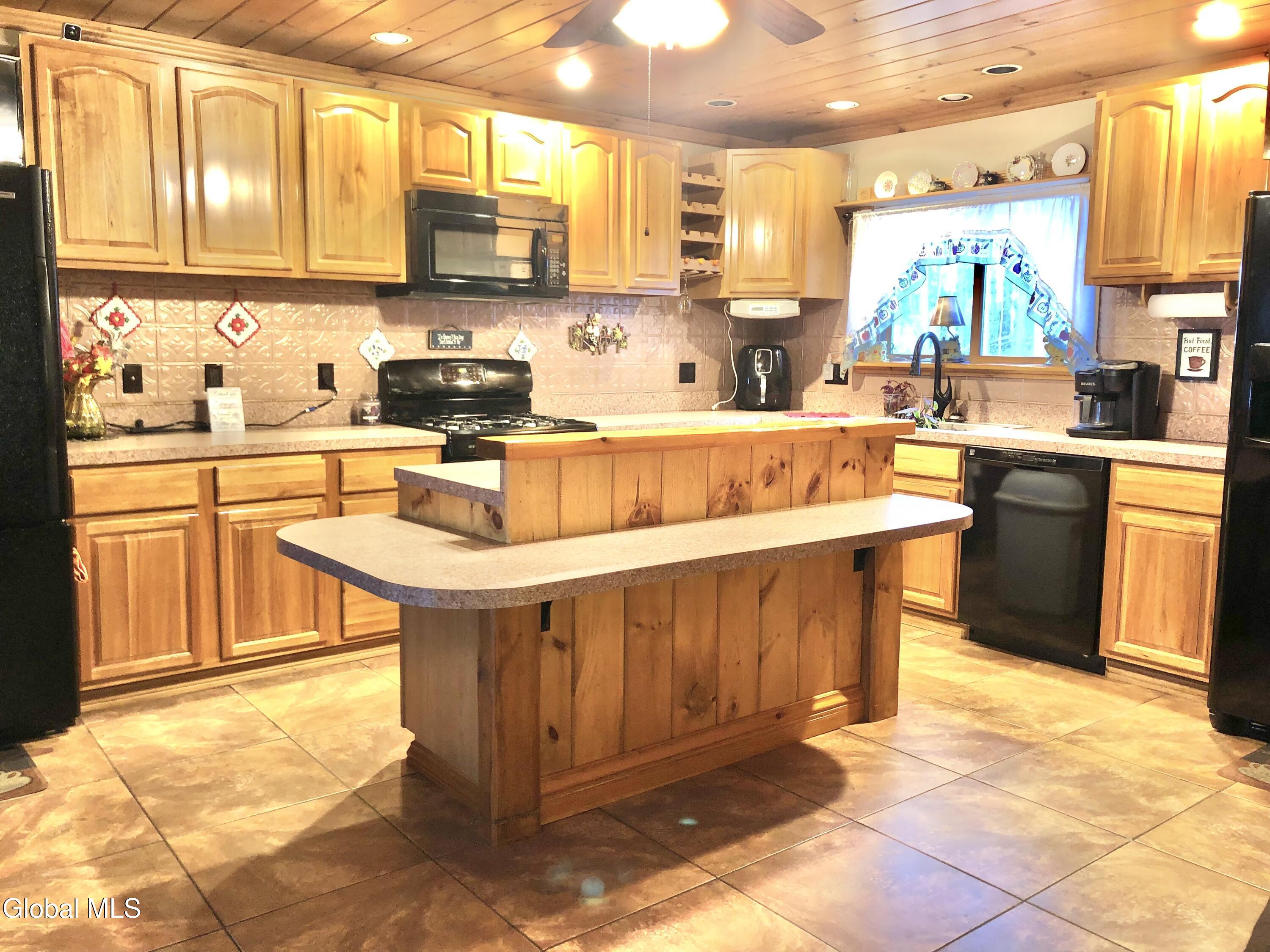 2842 Plank Road Moriah, NY 12956 - Photo 14 of 79 IMG_4111