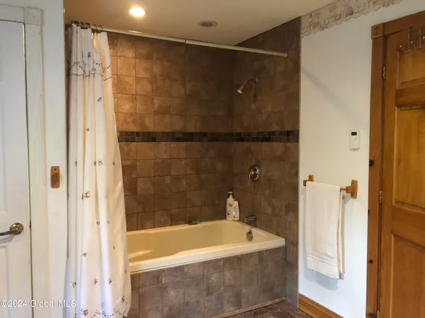 $419,900 | 2842 Plank Road, Moriah, NY 12956