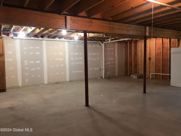 $419,900 | 2842 Plank Road, Moriah, NY 12956