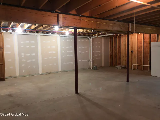 $419,900 | 2842 Plank Road, Moriah, NY 12956