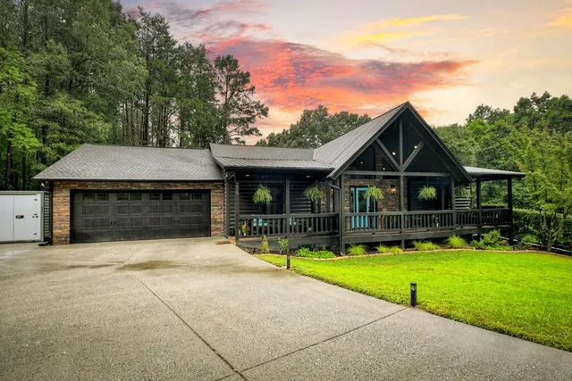 $829,900 | 275 Autumn Ridge Drive, Mineral Bluff, GA 30559