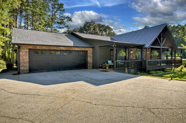 $829,900 | 275 Autumn Ridge Drive, Mineral Bluff, GA 30559