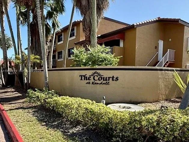 $2,425 | 15550 Southwest 80th Street, Unit E101, Miami, FL 33193