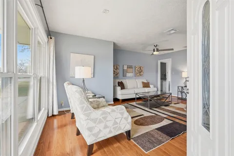 $299,000 | 9522 Hammerly Boulevard, Houston, TX 77080