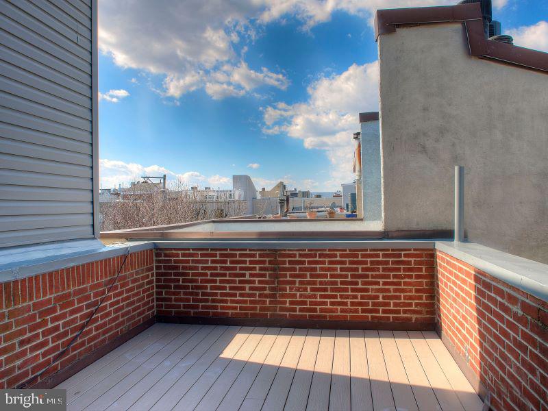 602 South Front Street Philadelphia, PA 19147 - Photo 18 of 18 Deck off 4th Floor