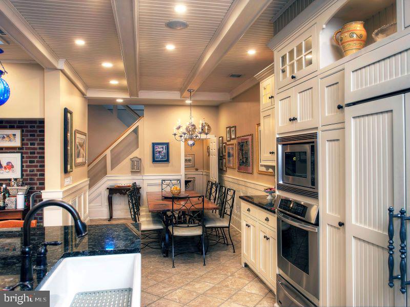 602 South Front Street Philadelphia, PA 19147 - Photo 6 of 18 Kitchen