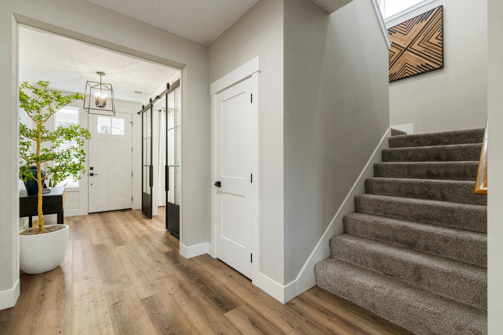 5722 Engleman Spruce Way Klamath Falls, OR 97601 - Photo 38 of 84 5722EnglemanSpruceDr-Interior-5