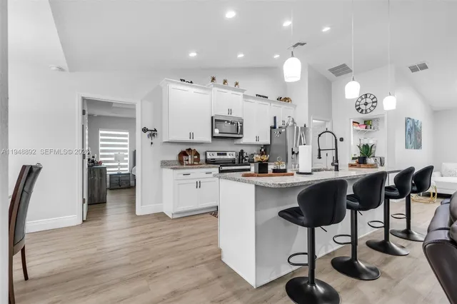 $470,000 | 13822 Southwest 61st Place Road, Ocala, FL 34481