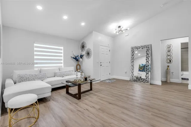 $470,000 | 13822 Southwest 61st Place Road, Ocala, FL 34481