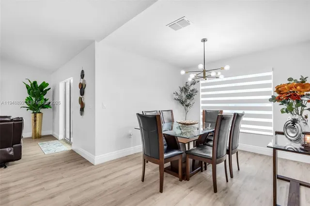 $470,000 | 13822 Southwest 61st Place Road, Ocala, FL 34481