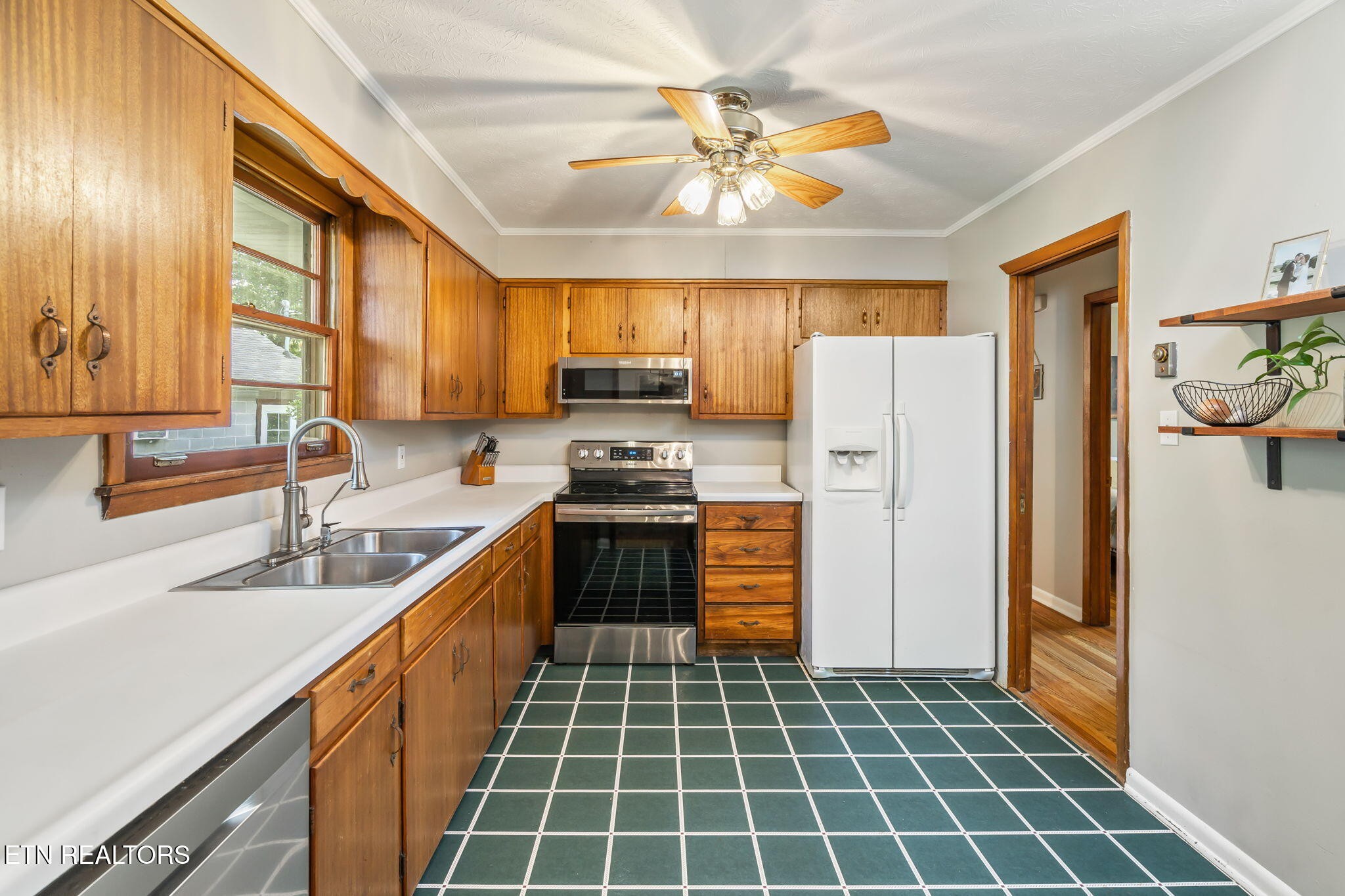 3404 Peachwood Road Knoxville, TN 37921 - Photo 13 of 34 Gallery Image 13