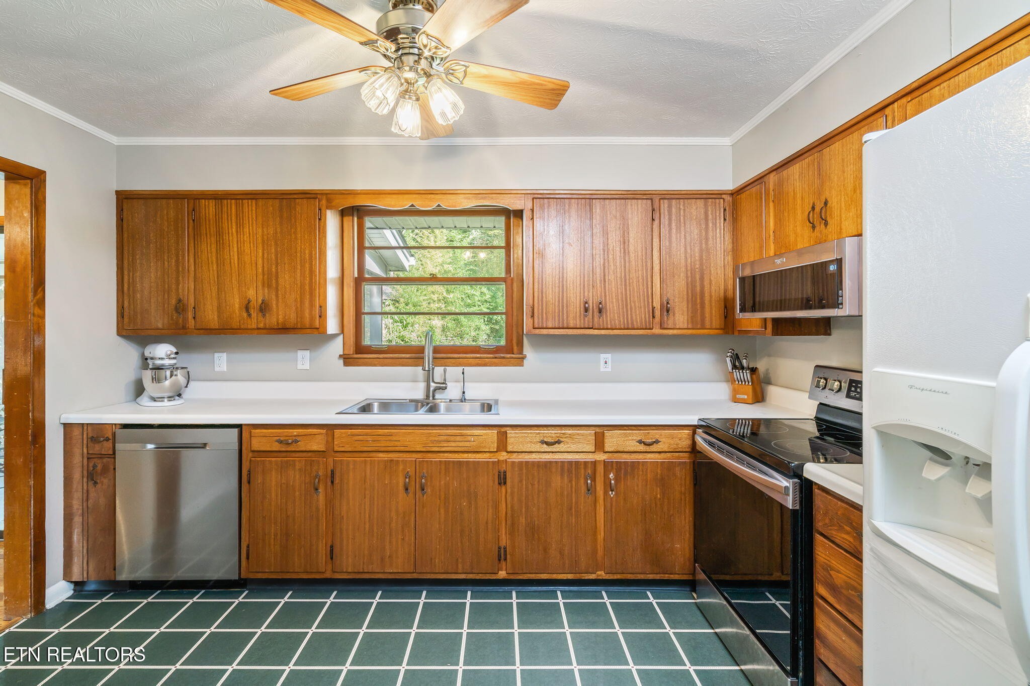 3404 Peachwood Road Knoxville, TN 37921 - Photo 14 of 34 Gallery Image 14