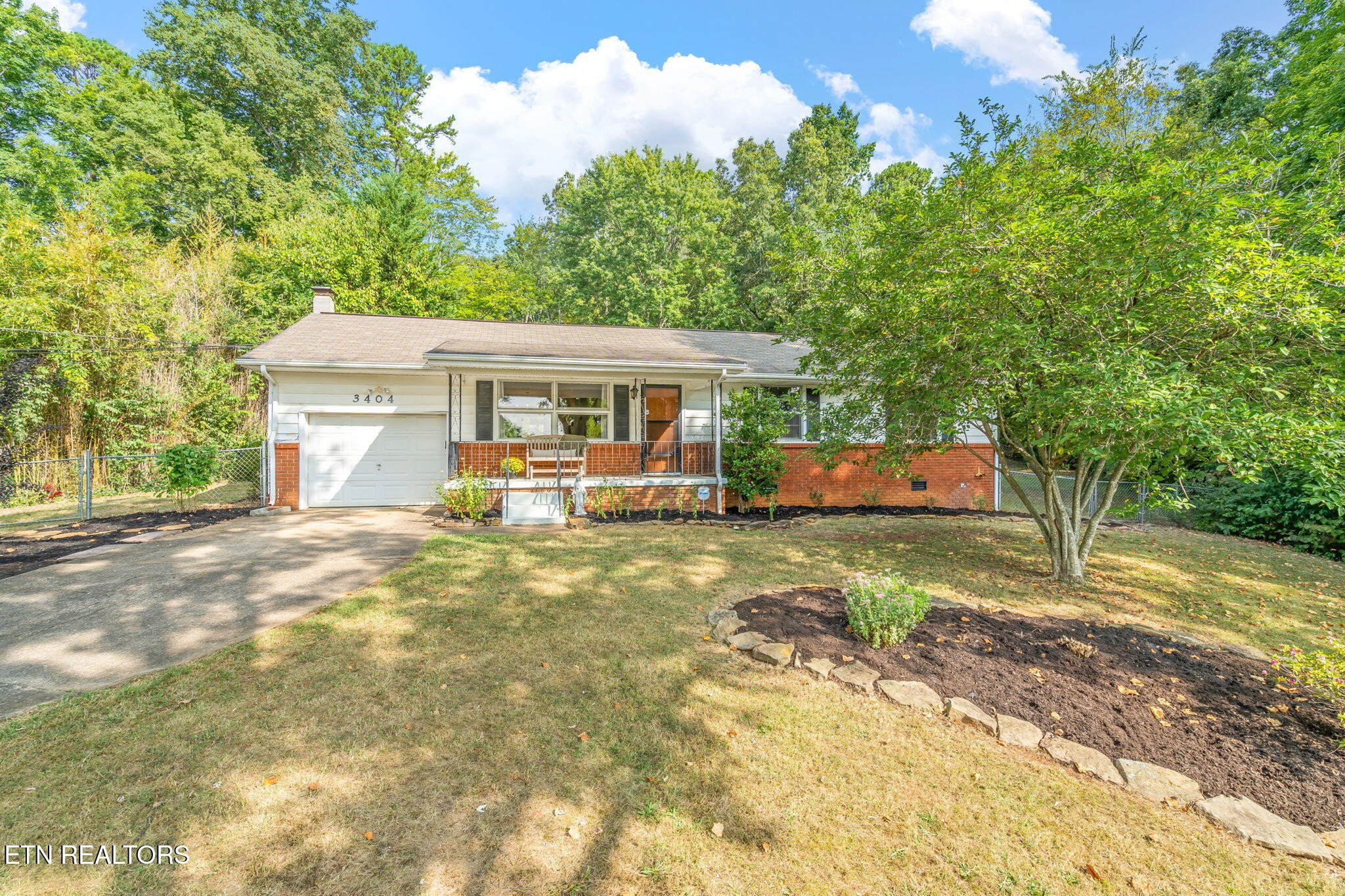 3404 Peachwood Road Knoxville, TN 37921 - Photo 2 of 34 Gallery Image 2