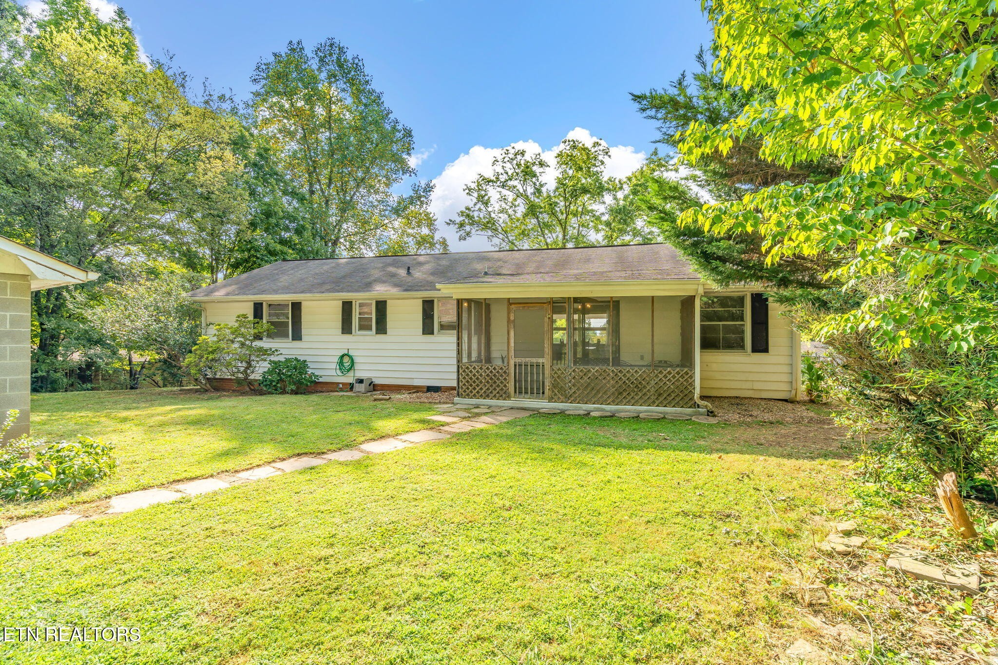 3404 Peachwood Road Knoxville, TN 37921 - Photo 29 of 34 Gallery Image 29