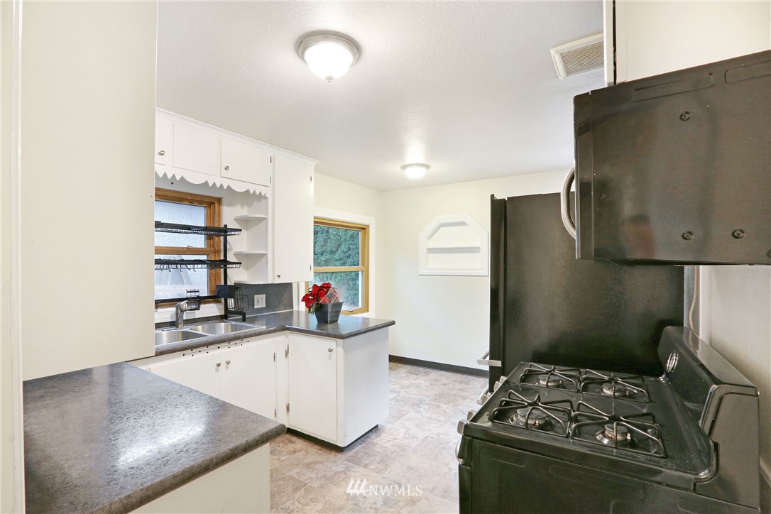 9220 Fruitdale Road Sedro-Woolley, WA 98284 - Photo 17 of 40 Gallery Image 17