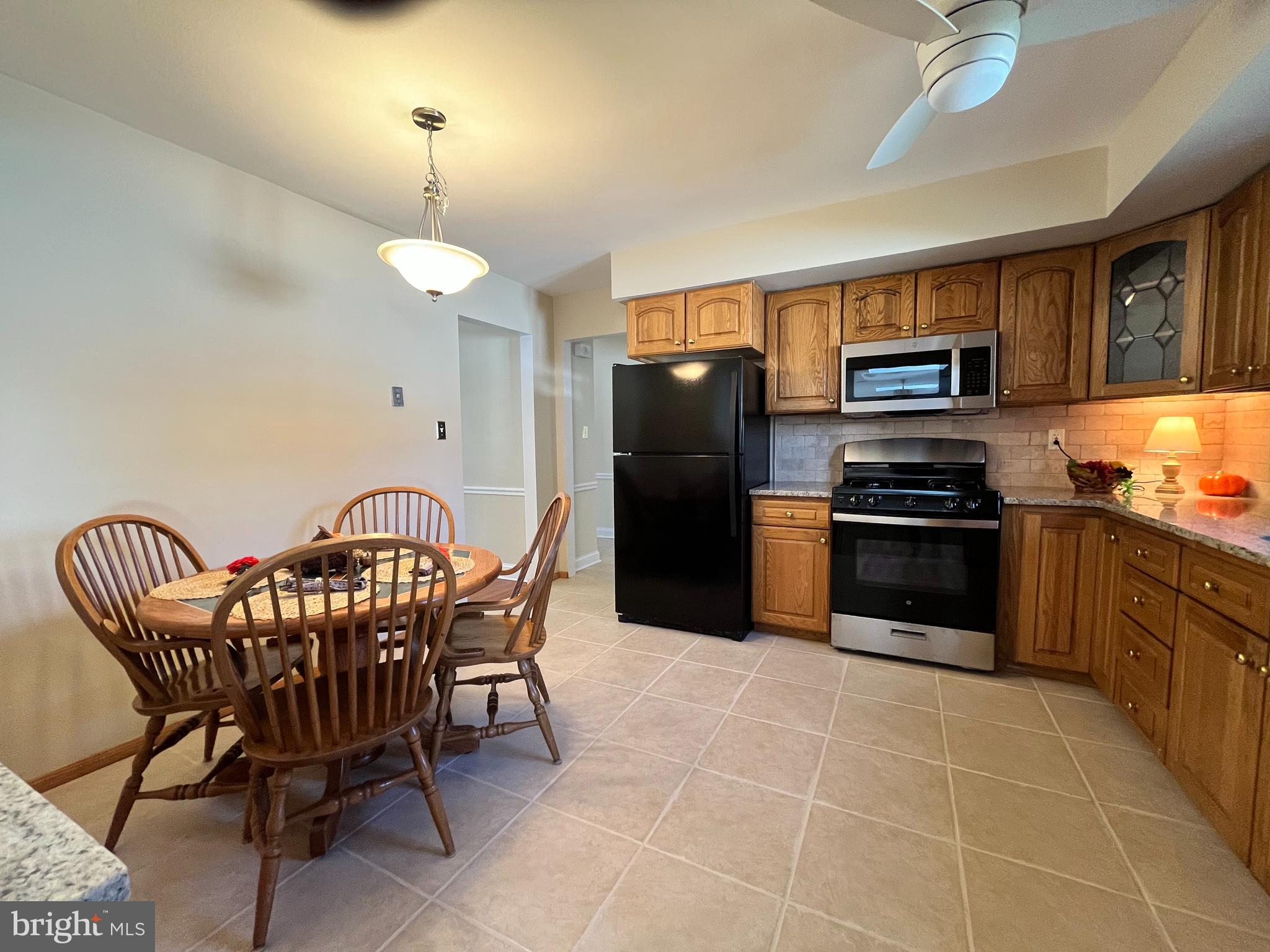 9 Periwinkle Lane Hamilton, NJ 08619 - Photo 14 of 38