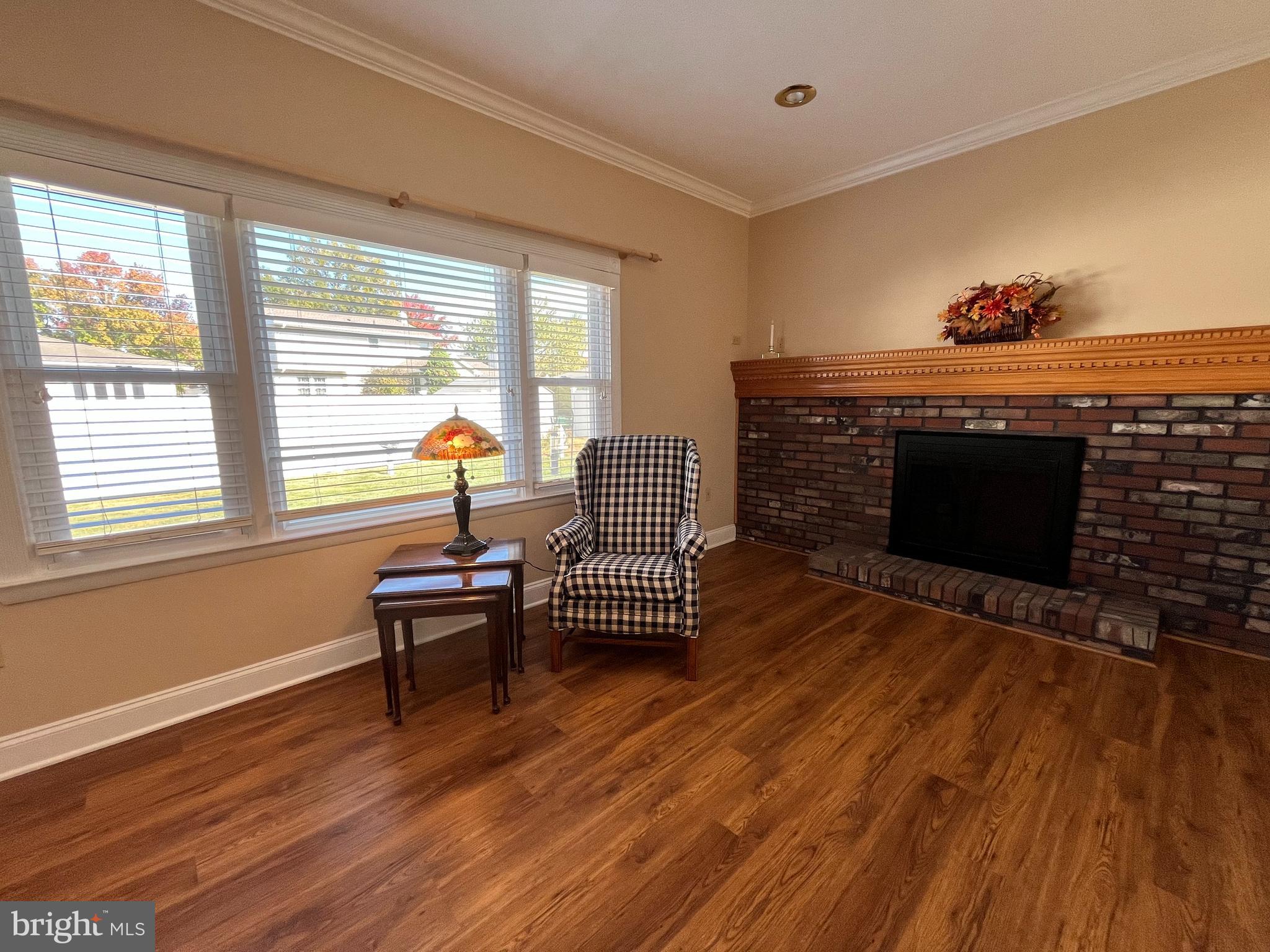 9 Periwinkle Lane Hamilton, NJ 08619 - Photo 15 of 38 Family Room