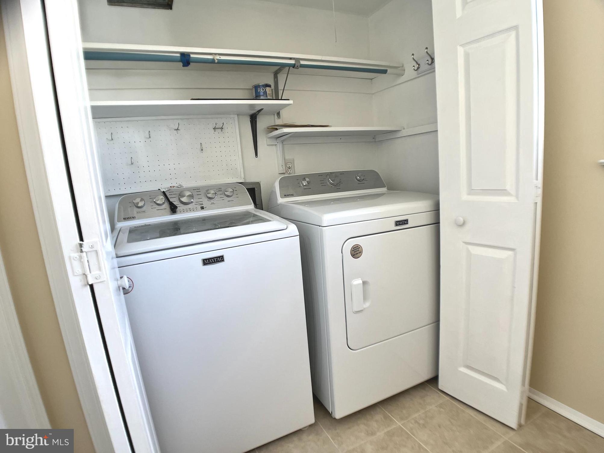 9 Periwinkle Lane Hamilton, NJ 08619 - Photo 17 of 38 Laundry