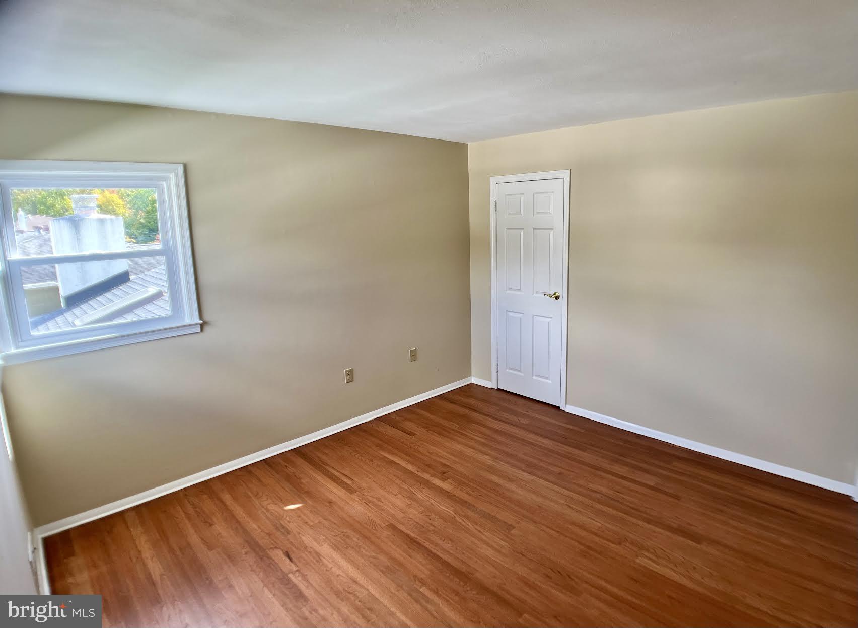 9 Periwinkle Lane Hamilton, NJ 08619 - Photo 24 of 38 Bedroom 3