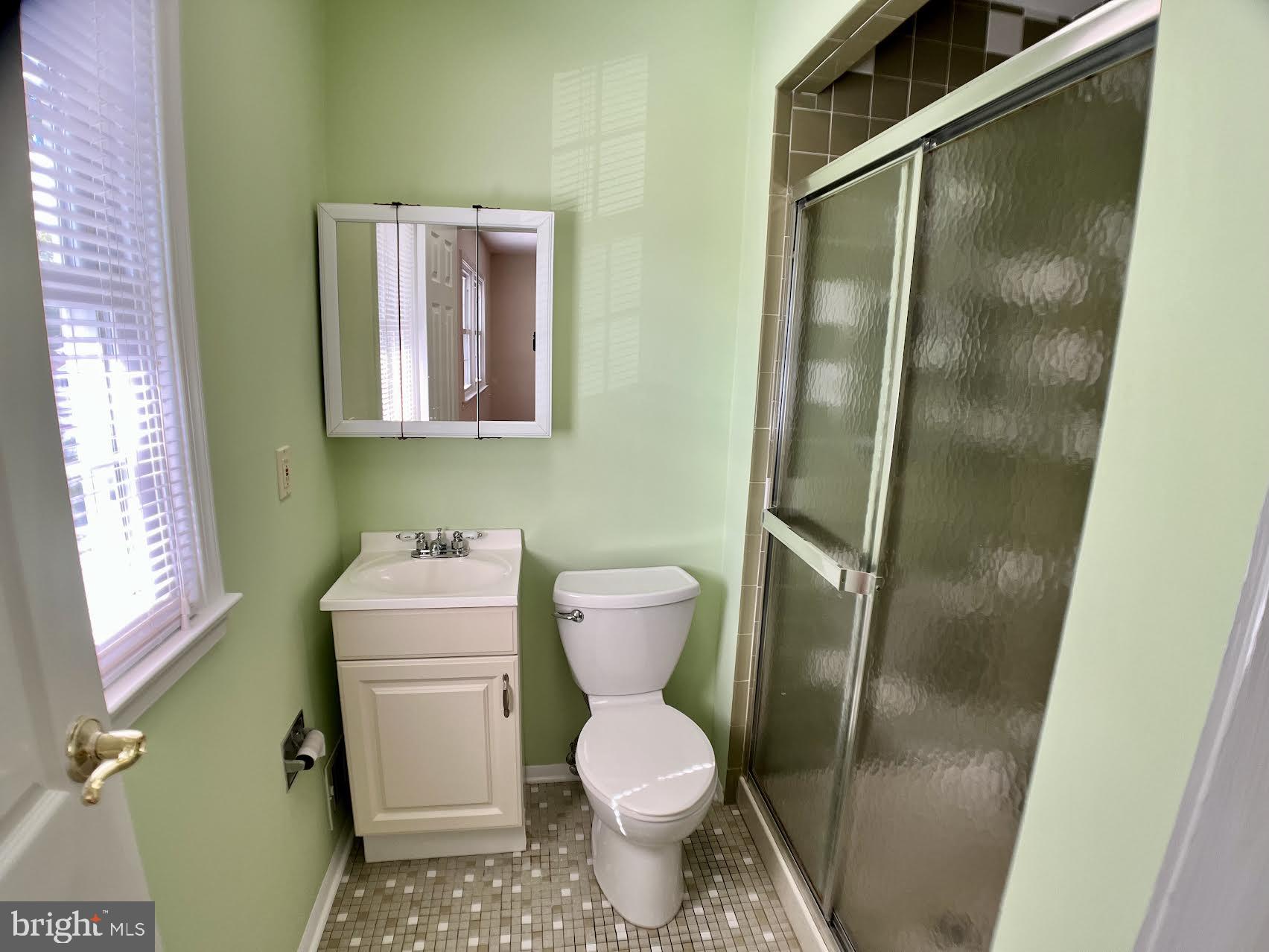 9 Periwinkle Lane Hamilton, NJ 08619 - Photo 29 of 38 Primary Bathroom