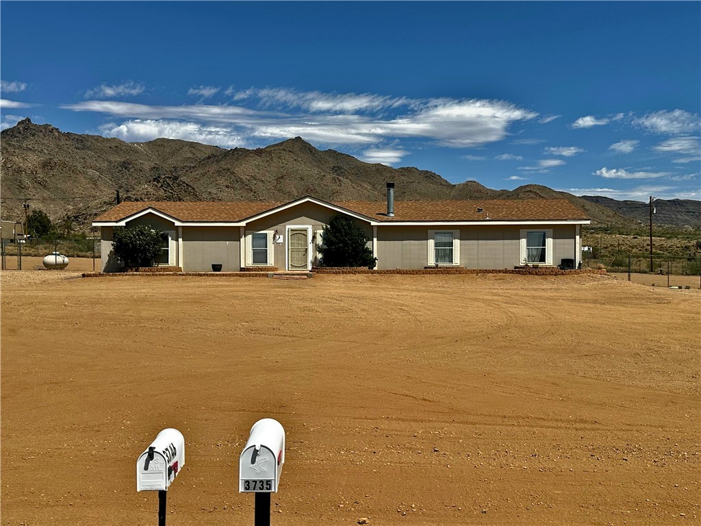 3746 Bouse Road Golden Valley, AZ 86413 - Photo 52 of 53 Ranch-style home featuring a mountain view