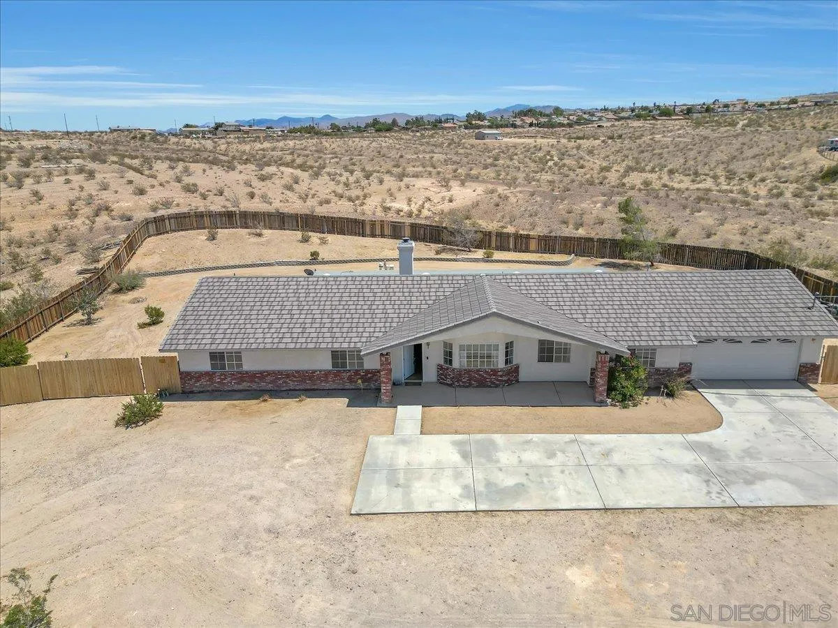 28525 Windy Pass Barstow, CA 92311 - Photo 5 of 40 a view of a swimming pool and outdoor space