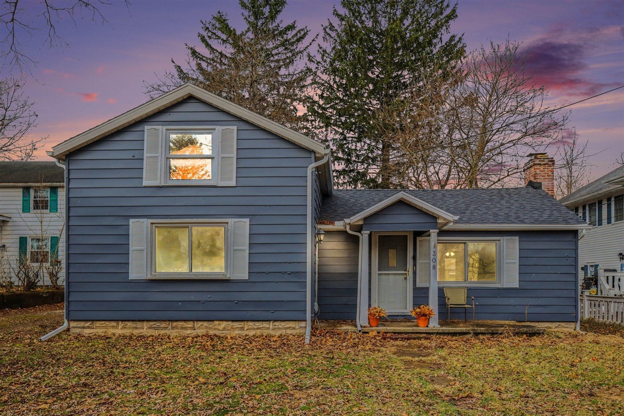 308 South Center Street Stockbridge, MI 49285 - Photo 1 of 22