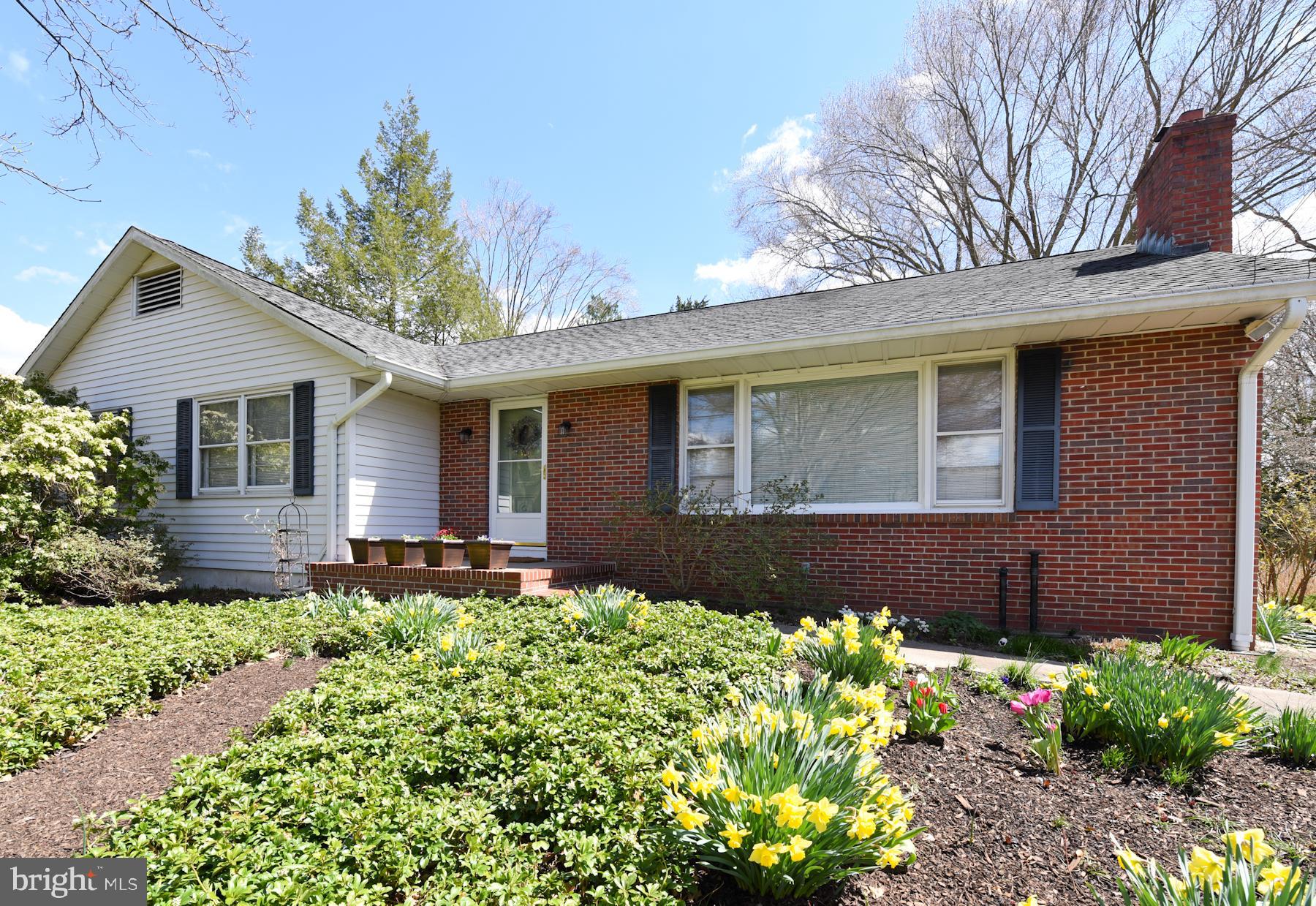 14 Federal City Road Ewing, NJ 08638 - Photo 3 of 33