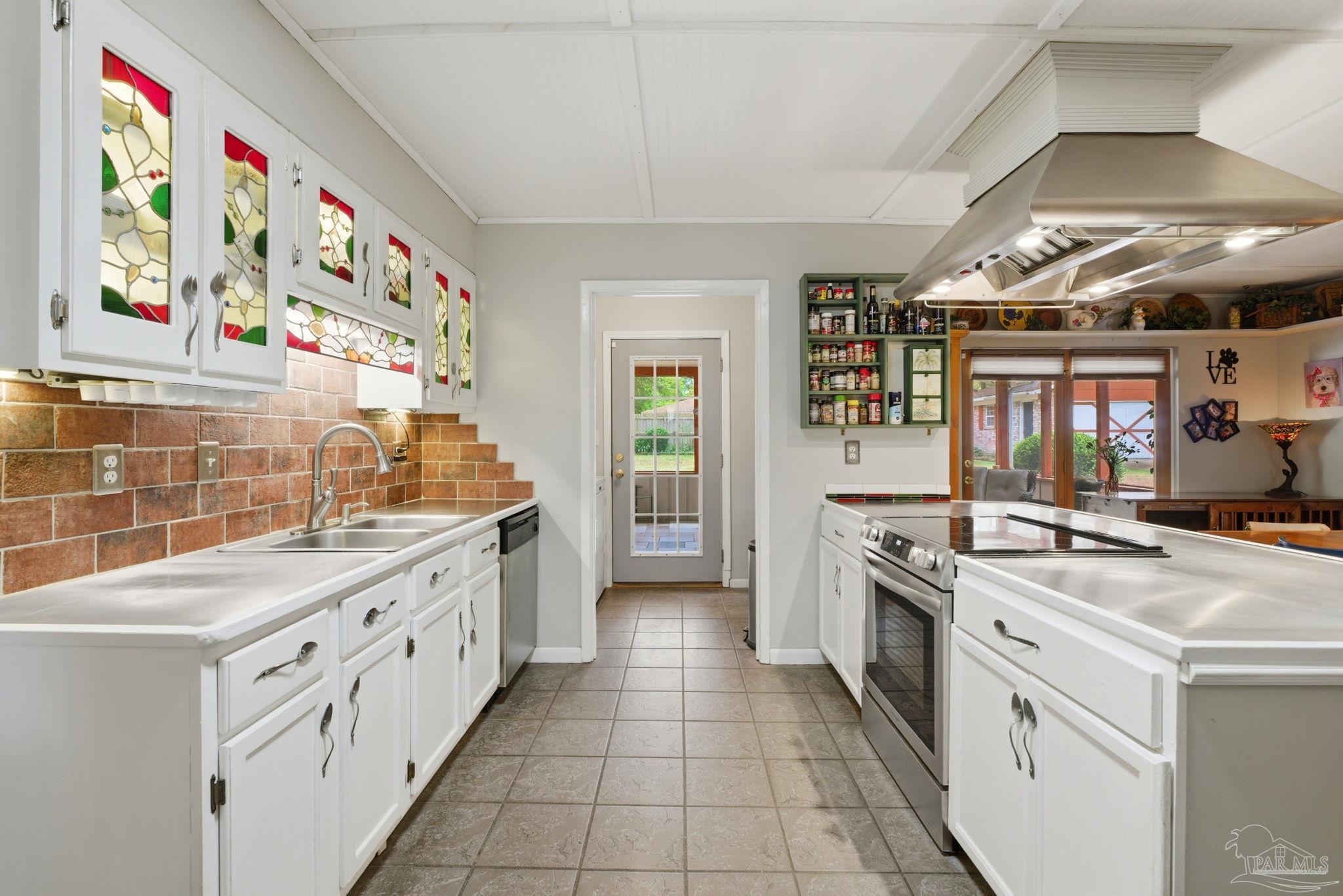 10827 Berryhill Road Pensacola, FL 32506 - Photo 11 of 46