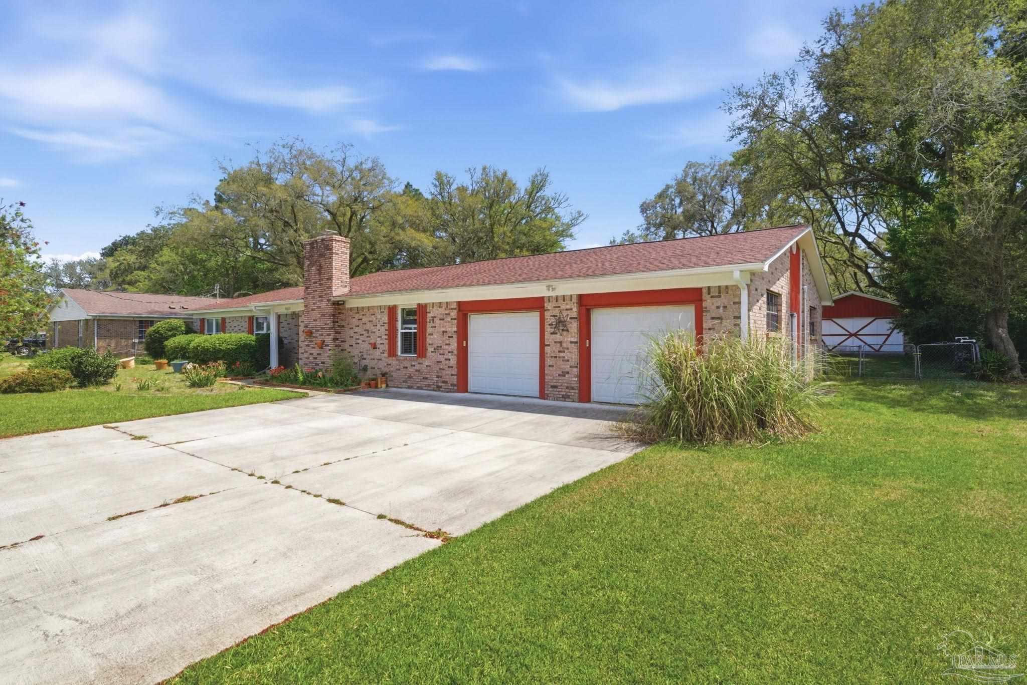 10827 Berryhill Road Pensacola, FL 32506 - Photo 3 of 46