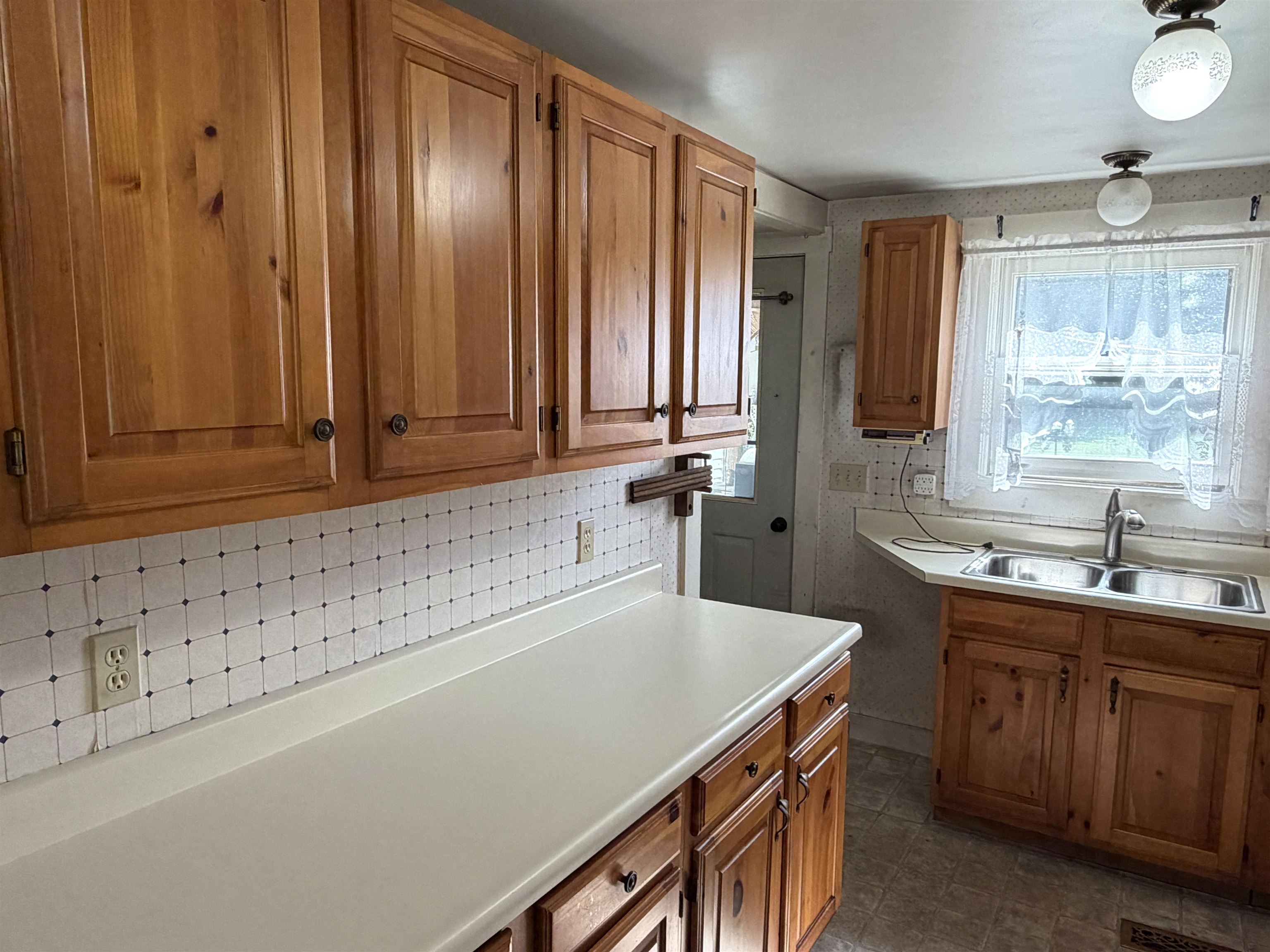 241 Batchelder Road Fairlee, VT 05045 - Photo 9 of 34 Gallery Image 9