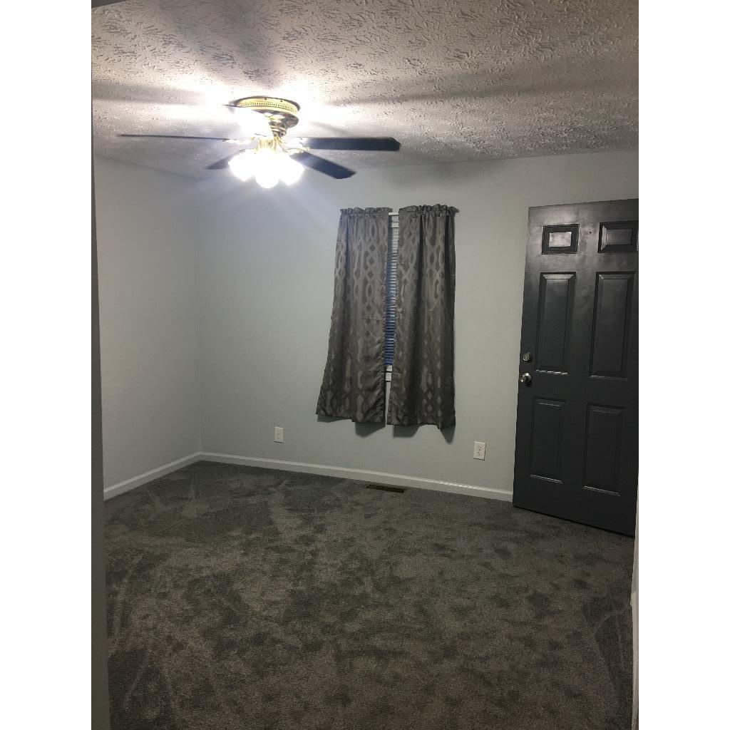 1204 Riverside Avenue Kingsport, TN 37660 - Photo 2 of 6 01