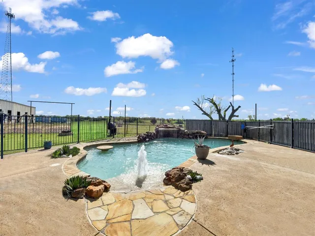 $1,100,000 | 4519 County Road 2690, Alvord, TX 76225