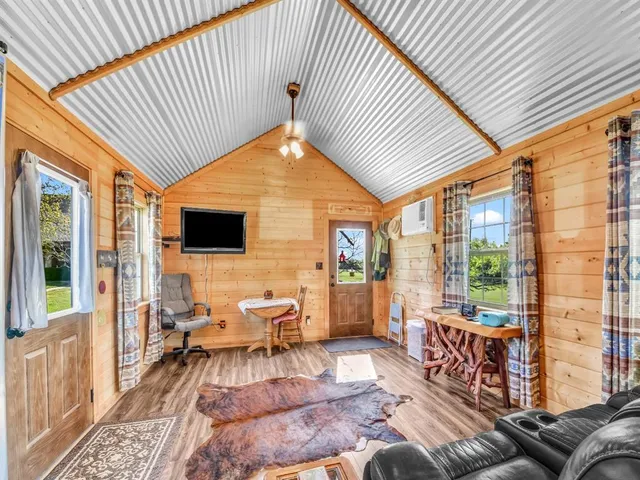 $1,100,000 | 4519 County Road 2690, Alvord, TX 76225