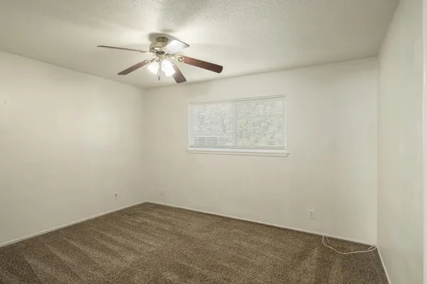 $369,000 | 487 West San Jose Avenue, Clovis, CA 93612