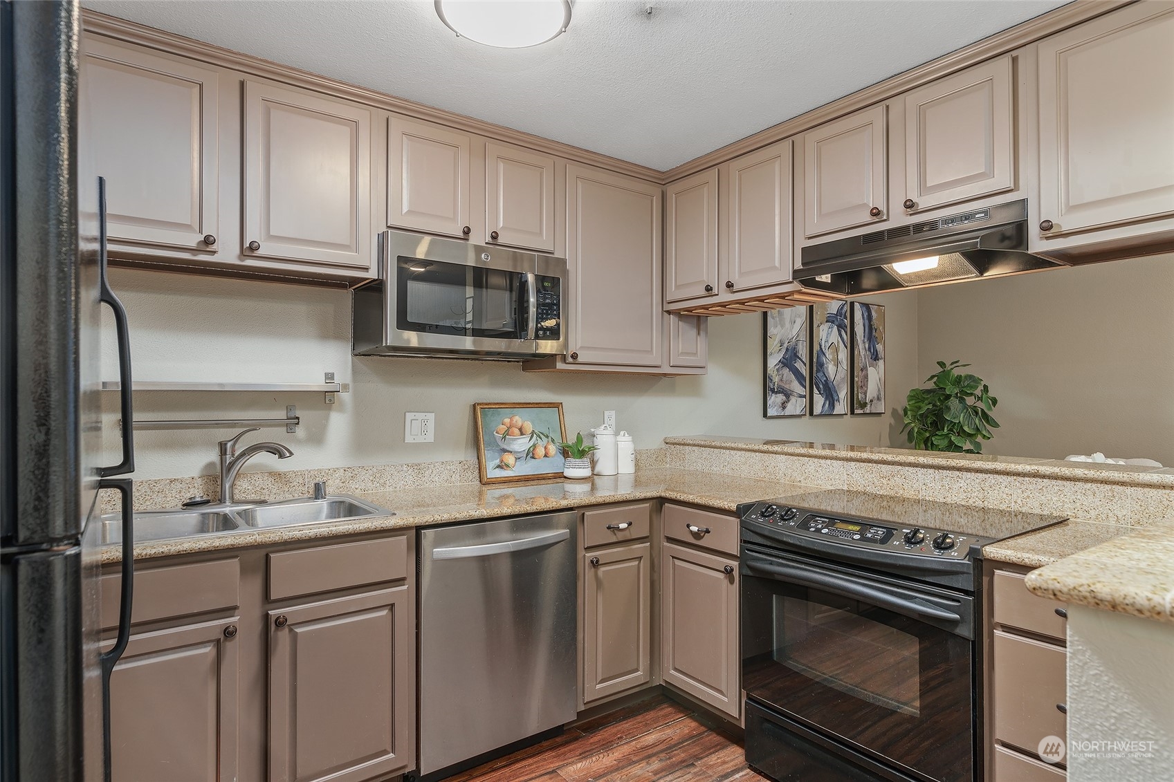 20318 Bothell Everett Highway, Unit A102 Bothell, WA 98012 - Photo 8 of 22