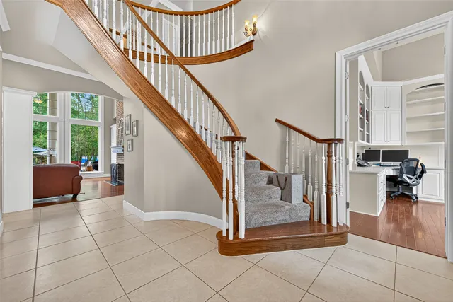 a view of entryway livingroom and hall