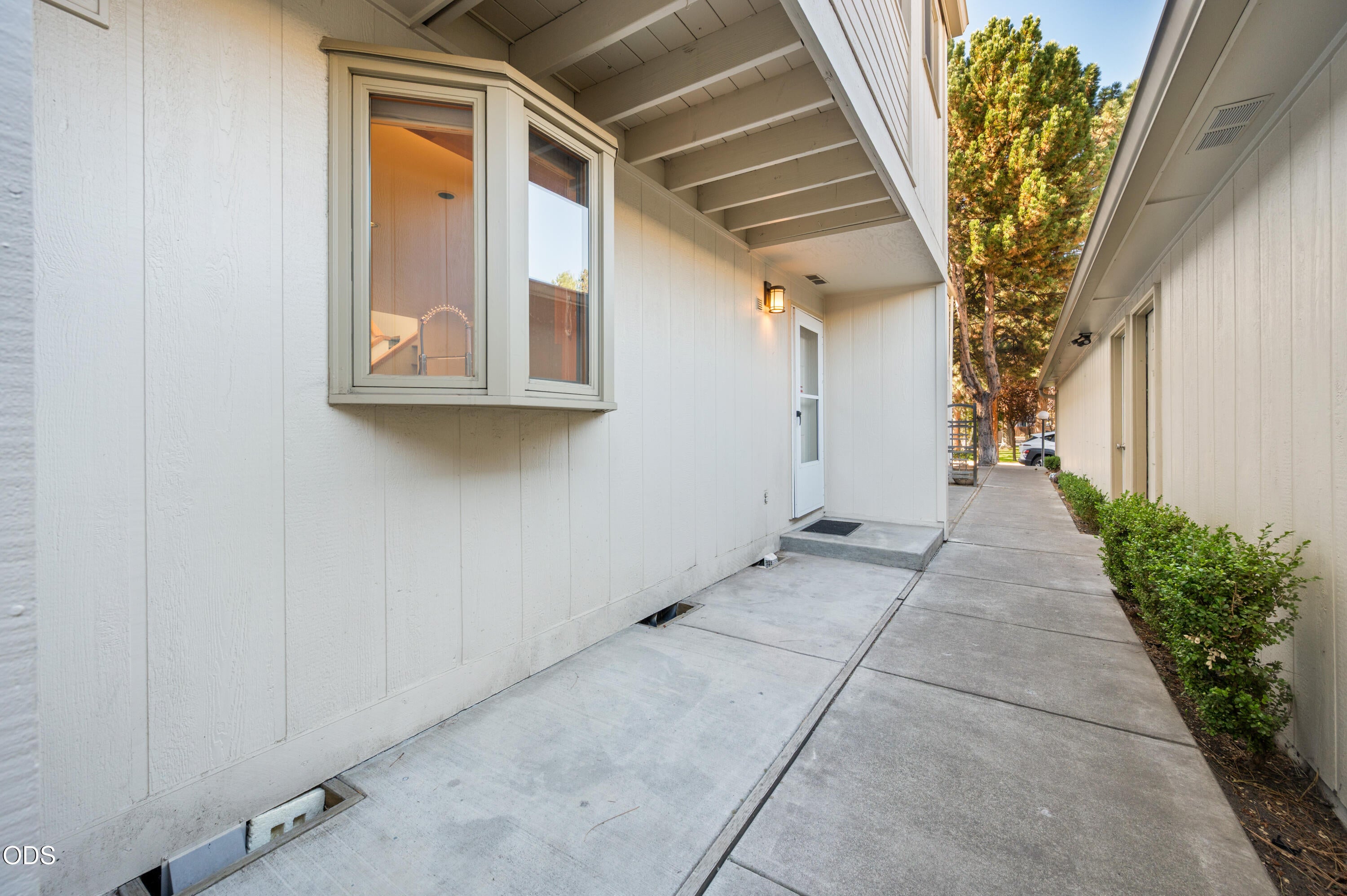 1050 Northeast Butler Market Road, Unit 3 Bend, OR 97701 - Photo 12 of 33 Gallery Image 12