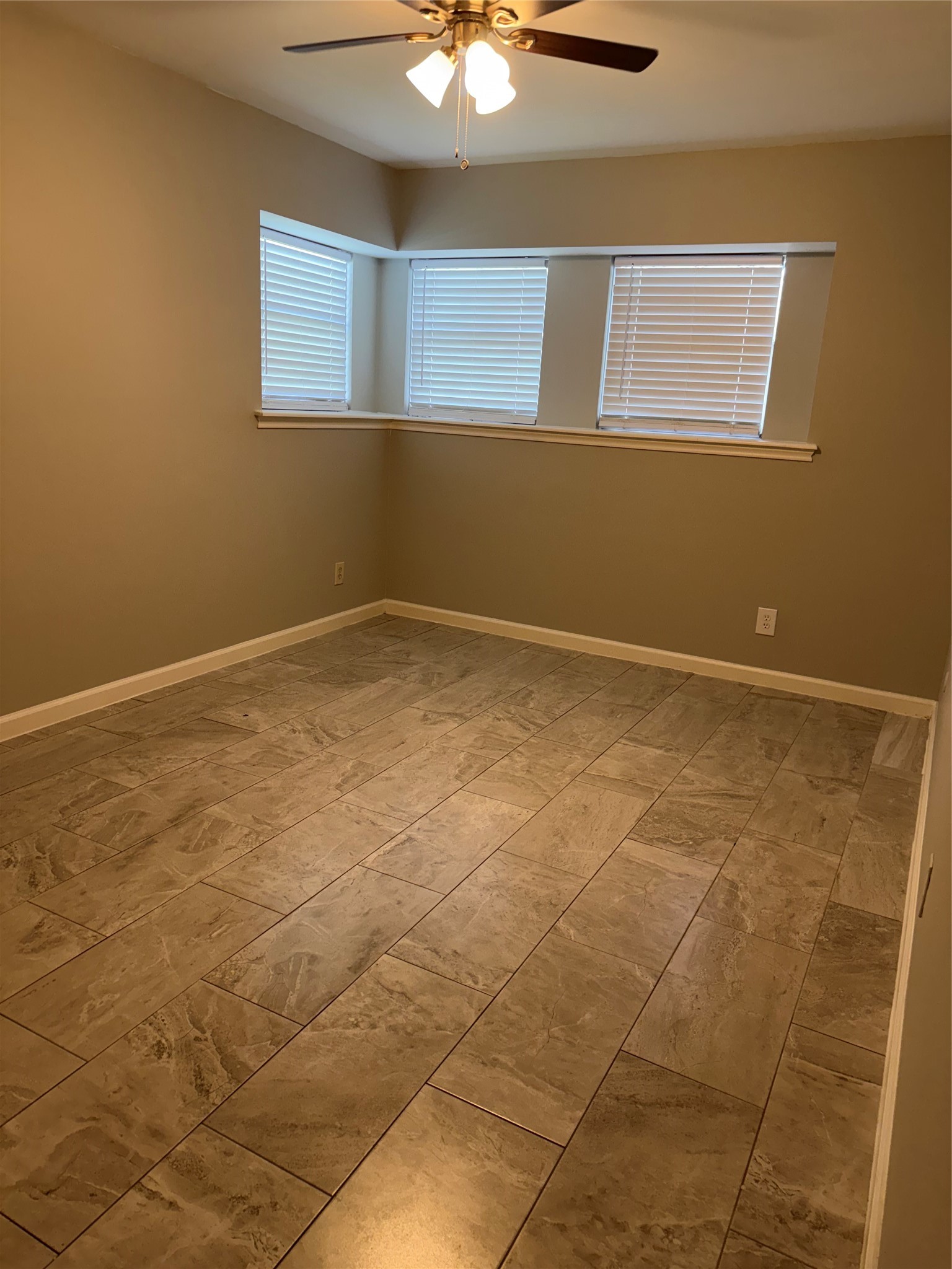 9002 Roos Road Houston, TX 77036 - Photo 25 of 29