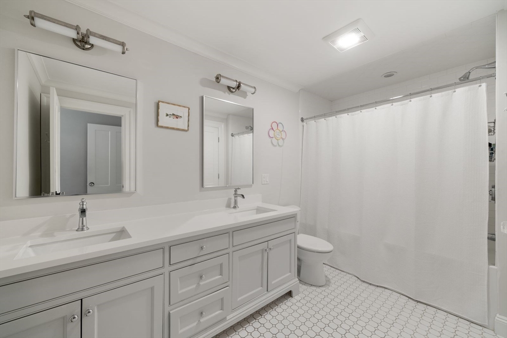 25 Kenilworth Road Wellesley, MA 02482 - Photo 25 of 42