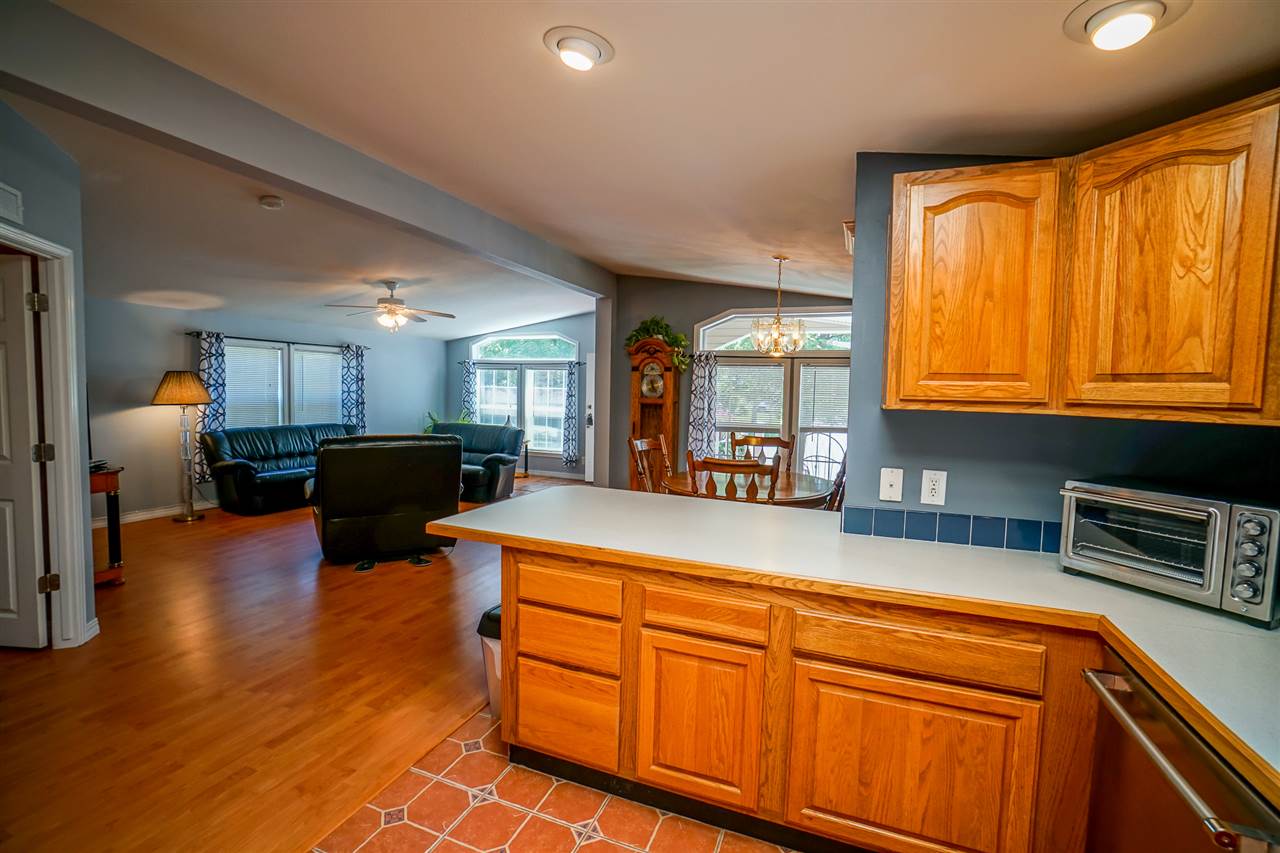 26 Sunset Way, Unit 26 Manchester, NH 03104 - Photo 13 of 30 Gallery Image 13