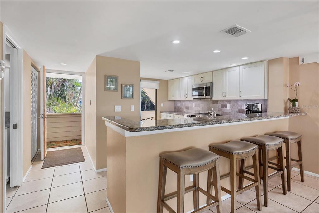 540 Beach Road, Unit 510 Sarasota, FL 34242 - Photo 11 of 96