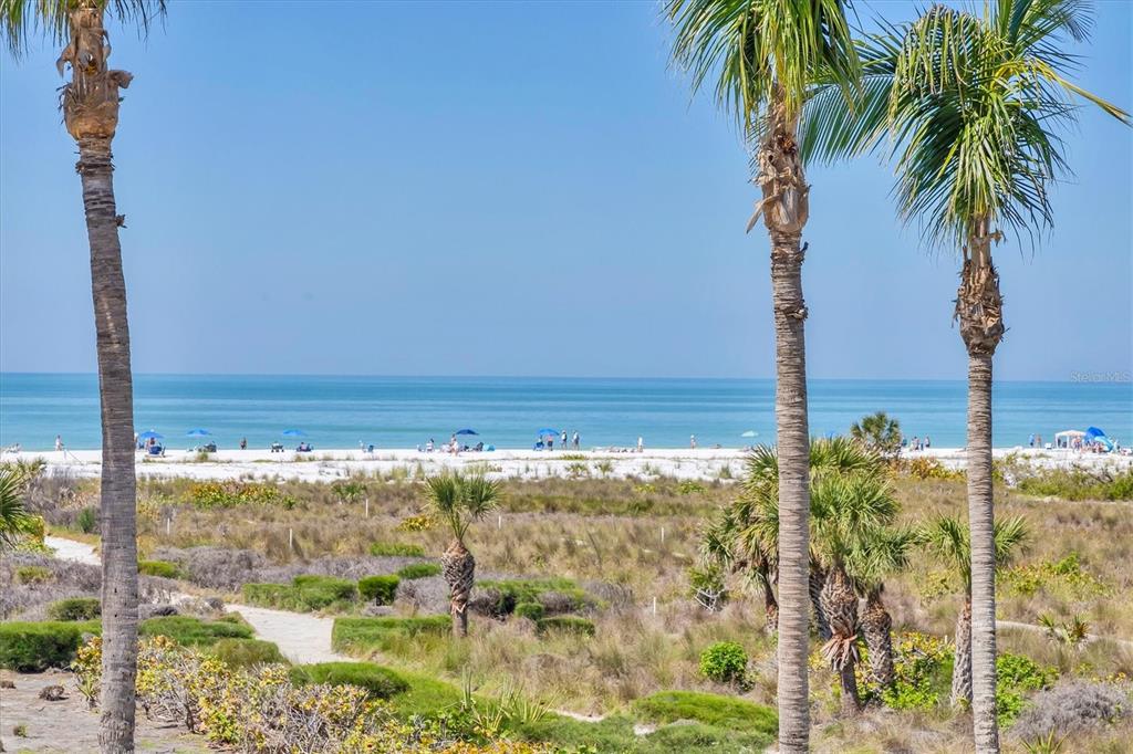 540 Beach Road, Unit 510 Sarasota, FL 34242 - Photo 28 of 96