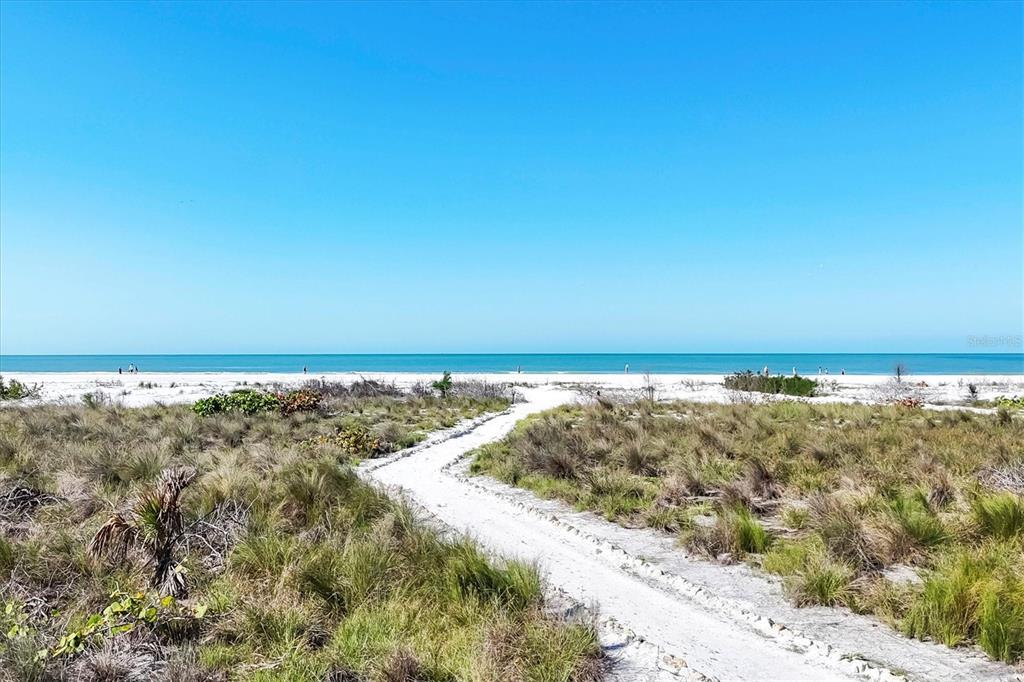 540 Beach Road, Unit 510 Sarasota, FL 34242 - Photo 70 of 96