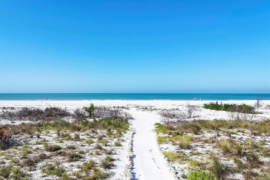 540 Beach Road, Unit 510 Sarasota, FL 34242 - Photo 71 of 96